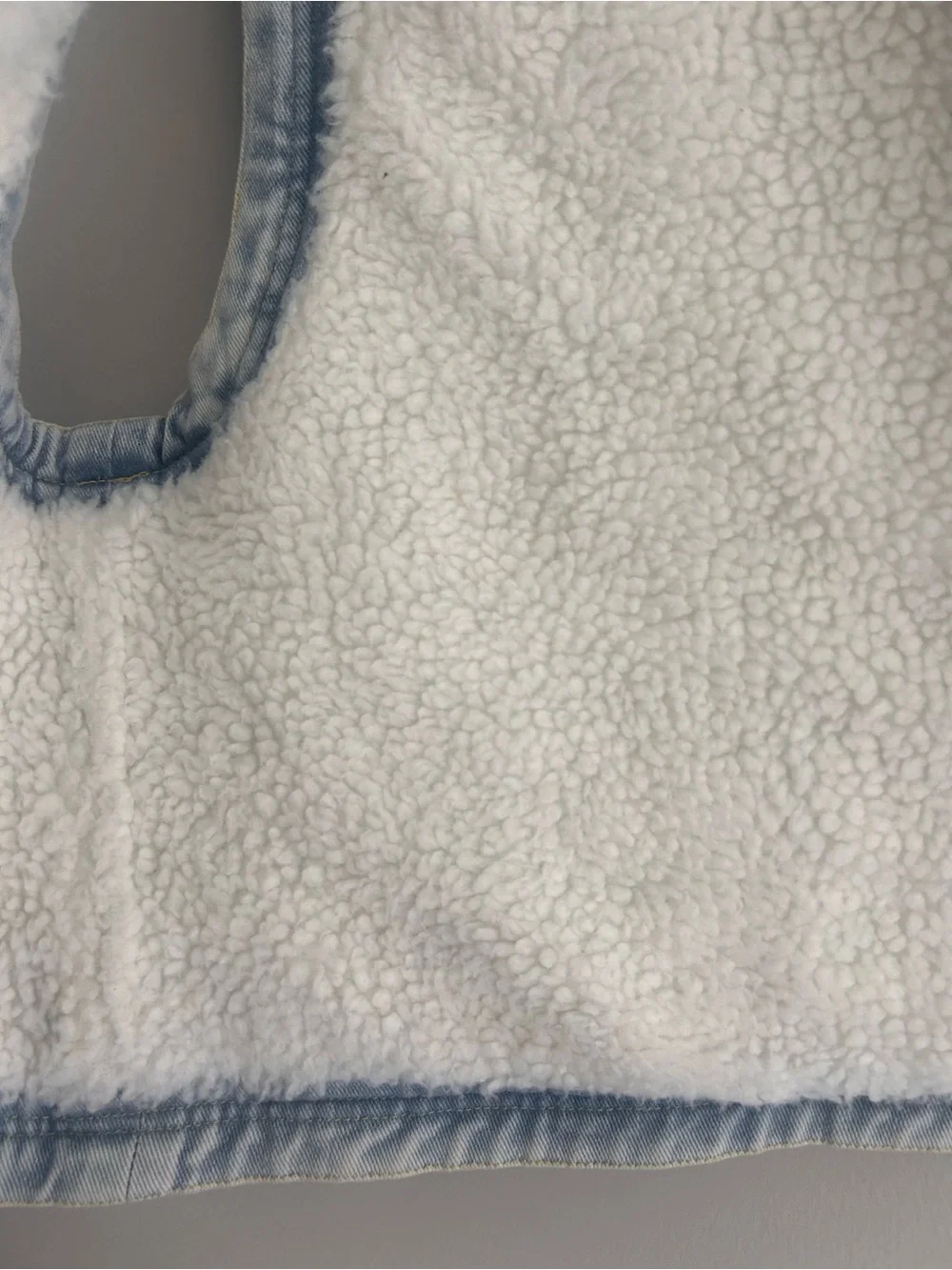 Light Wash Quilted Sherpa Vest - Pale Blue